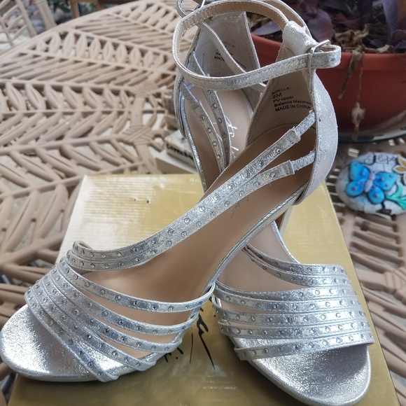 Silver shoes - Picture 6 of 7